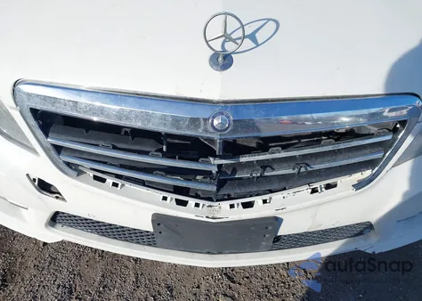 2012 Mercedes-Benz E 350 4Matic z USA, uszkodzony, nr VIN WDDHF8JB5CA621013